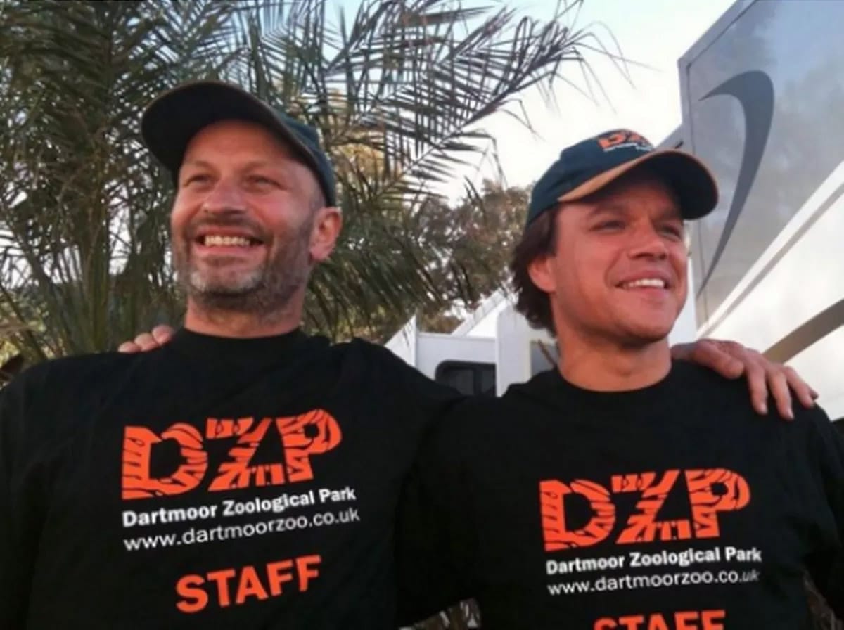 We Bought A Zoo - Matt Damon Wearing DZP T-Shirt